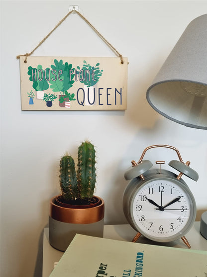 The Plum Penguin Handmade Wooden Hanging Wall Plaque House Plant Queen Funny House Plant Decorative Sign Friendship Mum Sister Gift