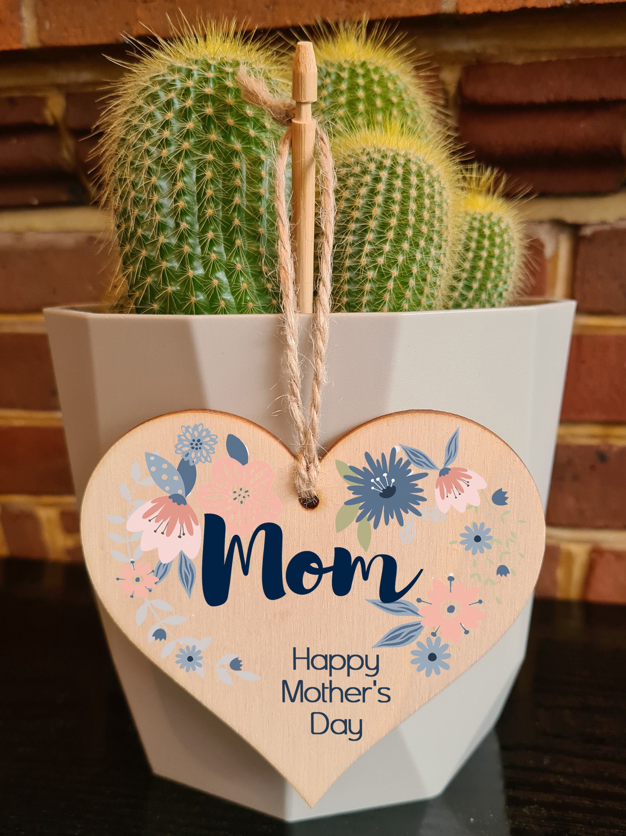 Handmade Wooden Hanging Heart Plaque Mother's Day Gift perfect for Mom stylish floral celebration card alternative from daughter son children beautiful thoughtful keepsake