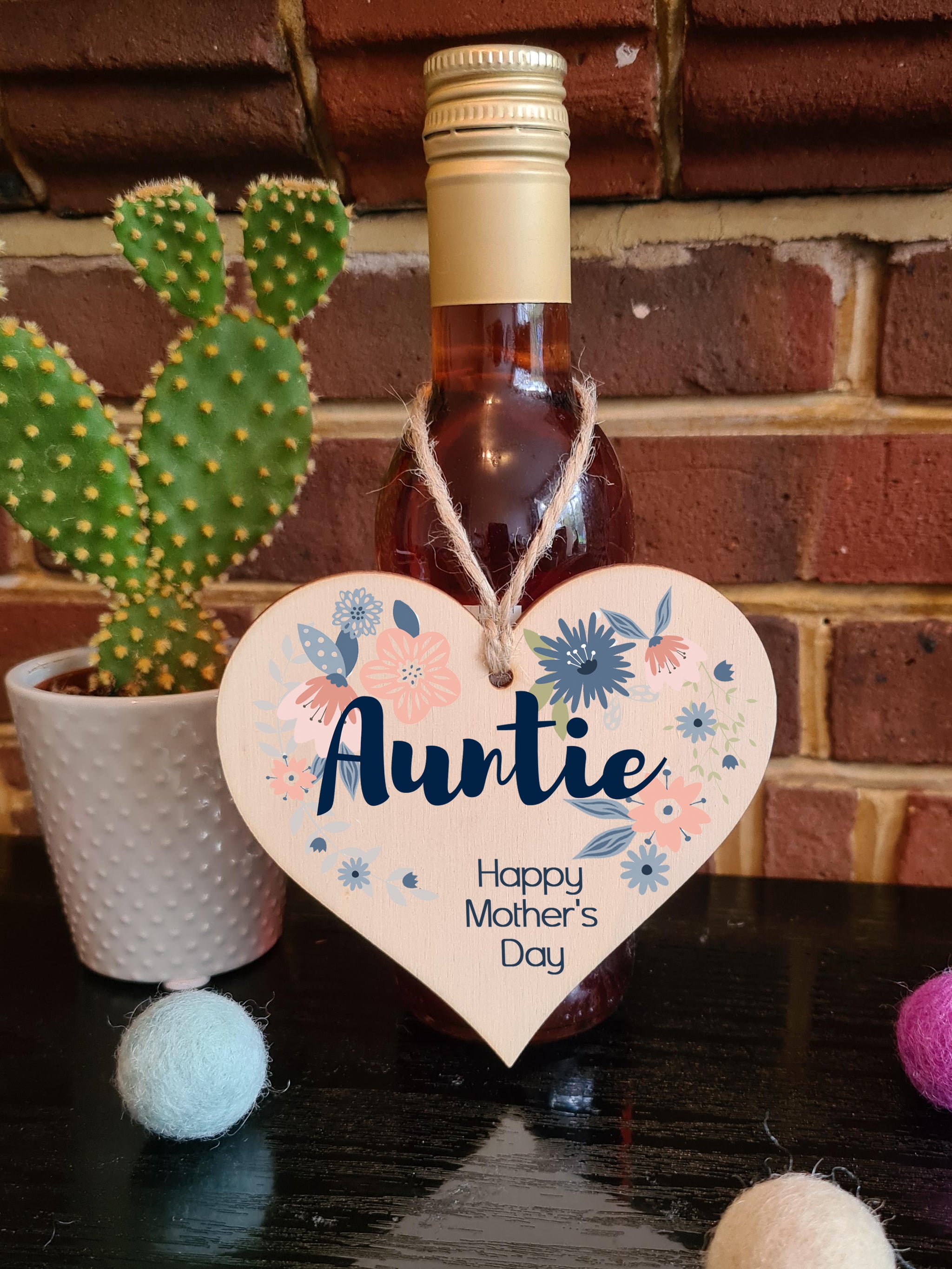 Handmade Wooden Hanging Heart Plaque Mother's Day Gift perfect for Auntie stylish floral celebration card alternative from niece nephew beautiful thoughtful keepsake