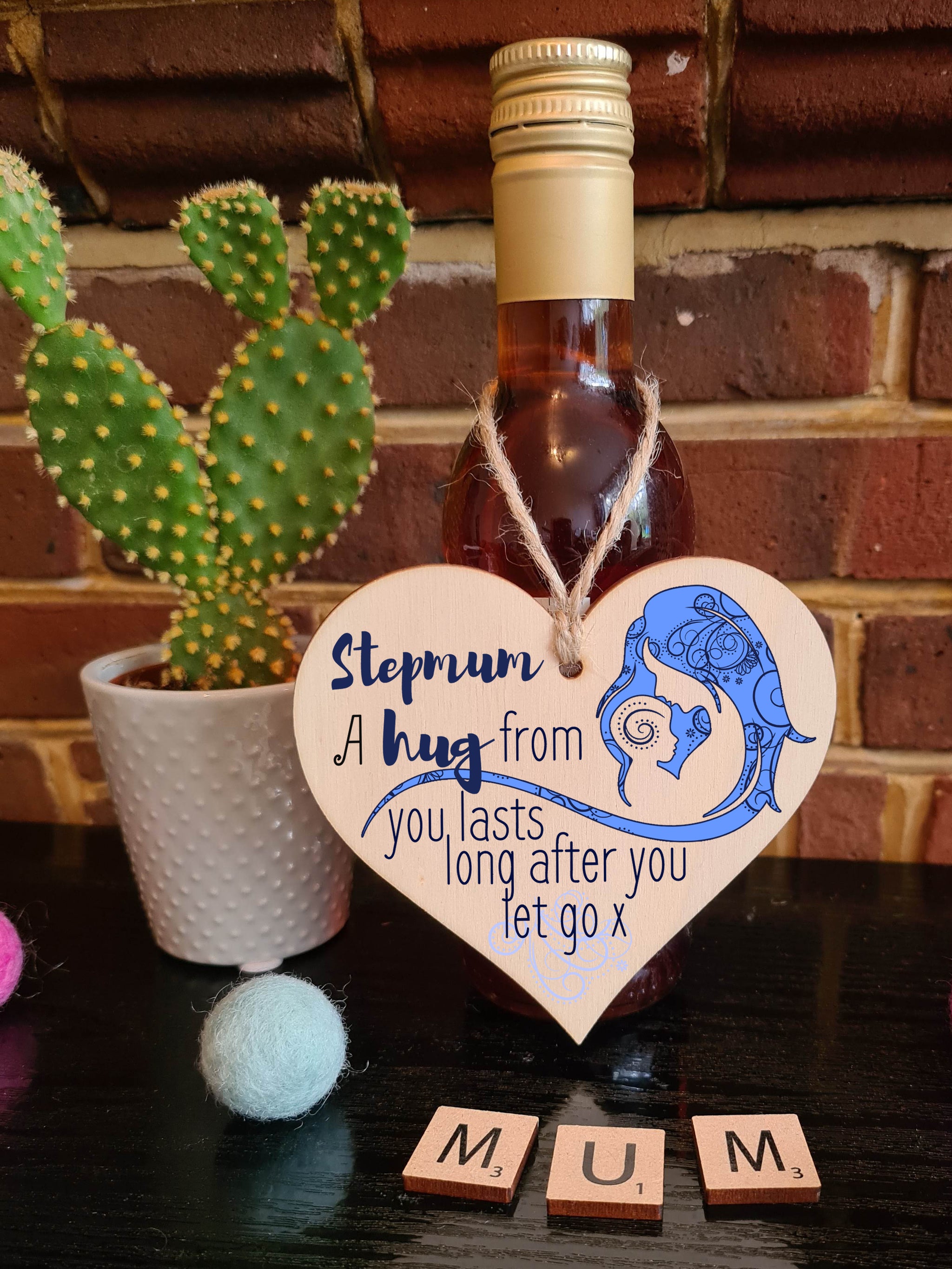 Handmade Wooden Hanging Heart Plaque Mother's Day Gift perfect for Stepmum loving thoughtful special keepsake A hug from you lasts long after you let go card alternative from stepkids wall hanger