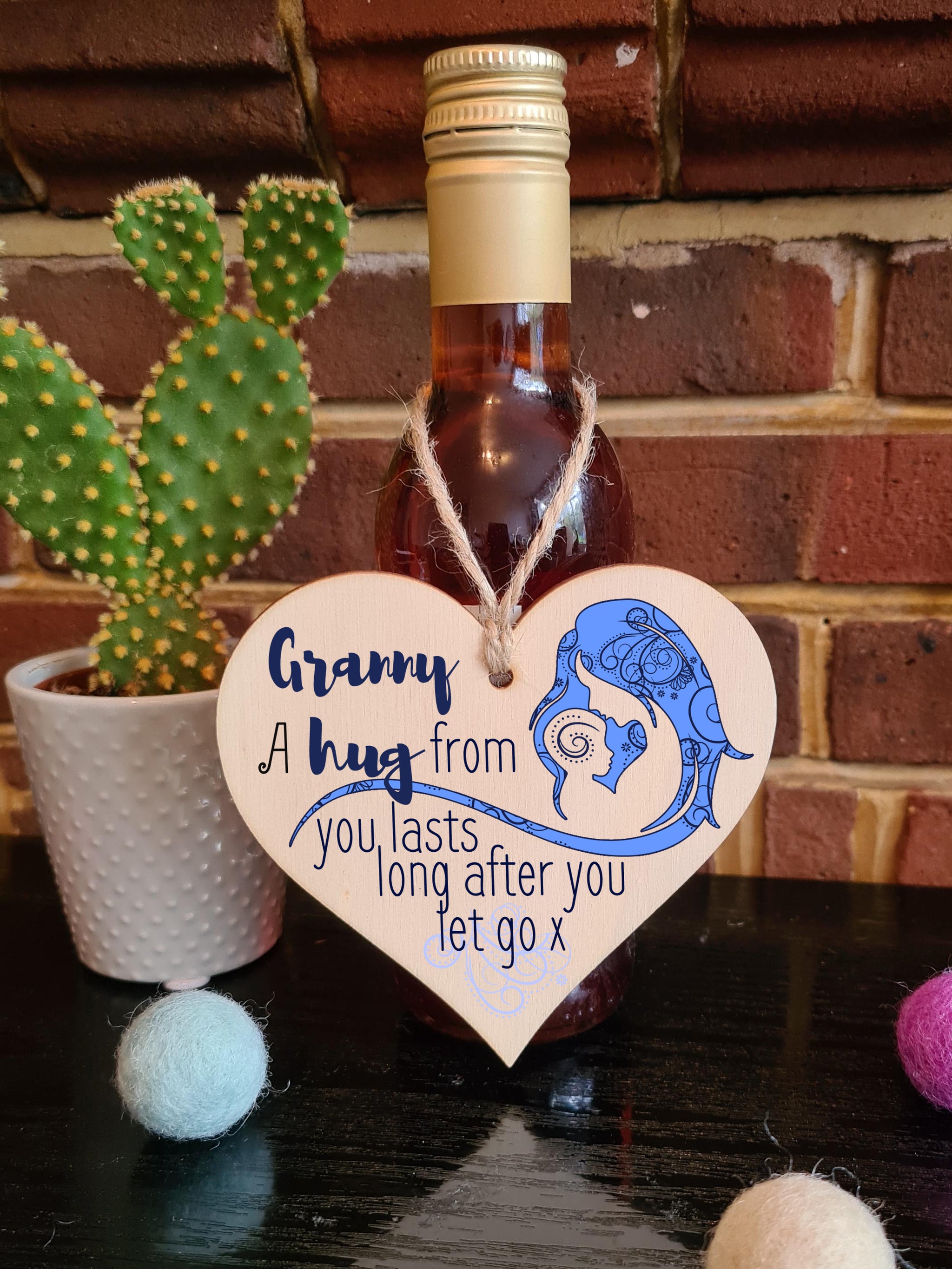 Handmade Wooden Hanging Heart Plaque Mother's Day Gift perfect for Granny loving thoughtful special keepsake A hug from you lasts long after you let go card alternative from grandchildren wall hanger