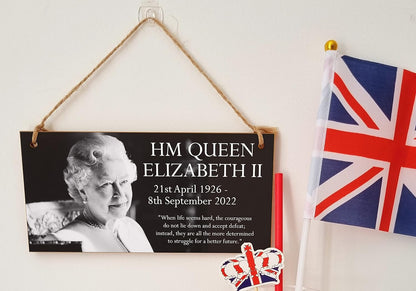 Queen Elizabeth II 1926-2022 Memorial Keepsake in Remembrance Her Majesty RIP Life Hard Quote Hanging Wooden Decoration