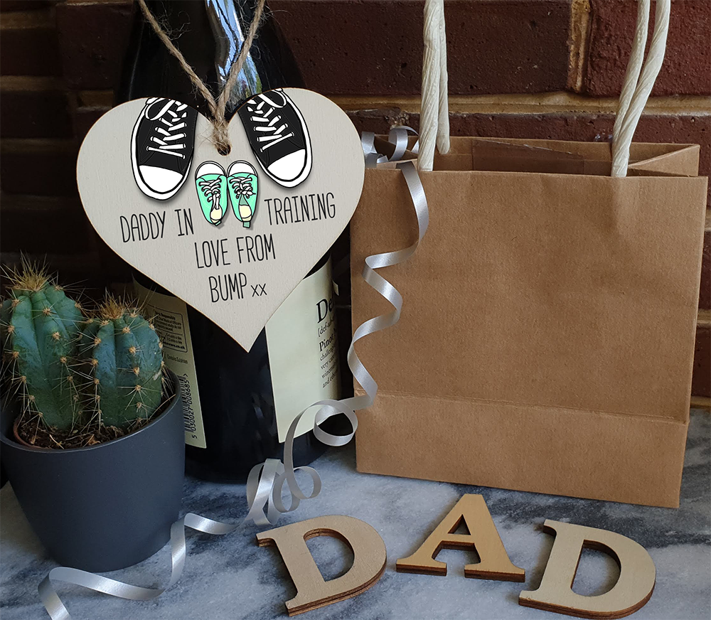 Handmade Wooden Hanging Heart Plaque Gift Daddy in training, love from bump cute little green shoes dad to be gift tag for from baby girl boy neutral expectant parent card alternative father's day